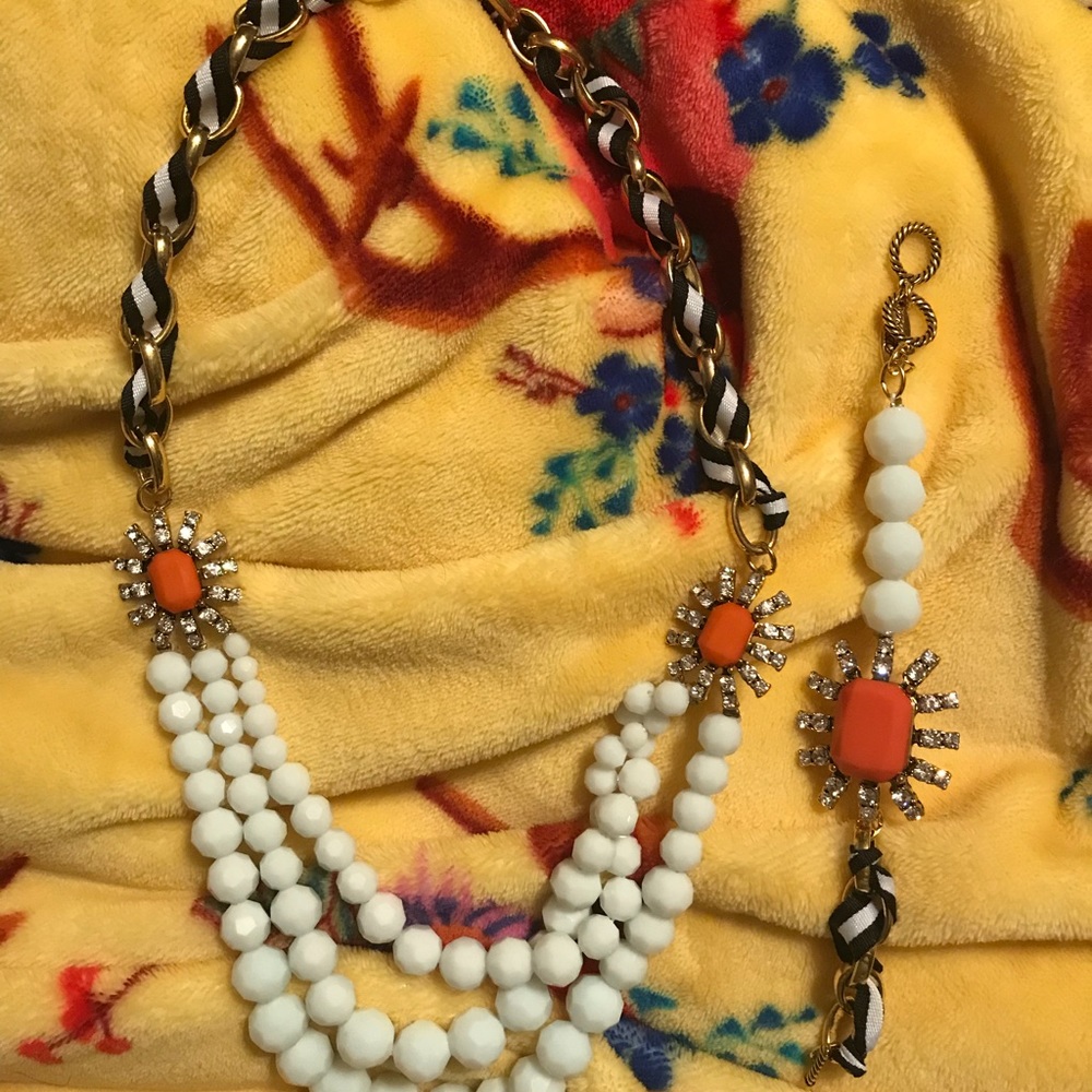 Plunder necklace and bracelet